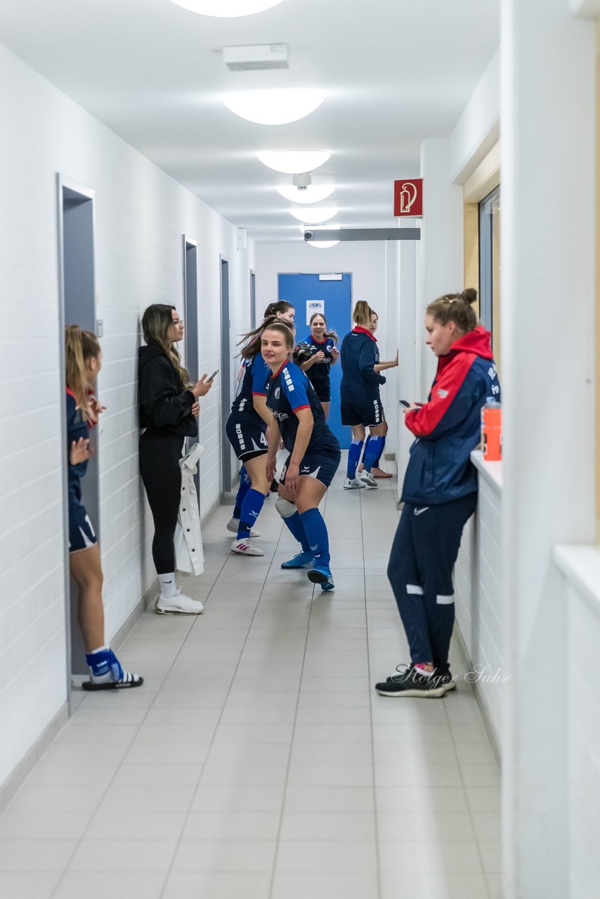 Bild 62 - F Loewinnen Hallen Cup
